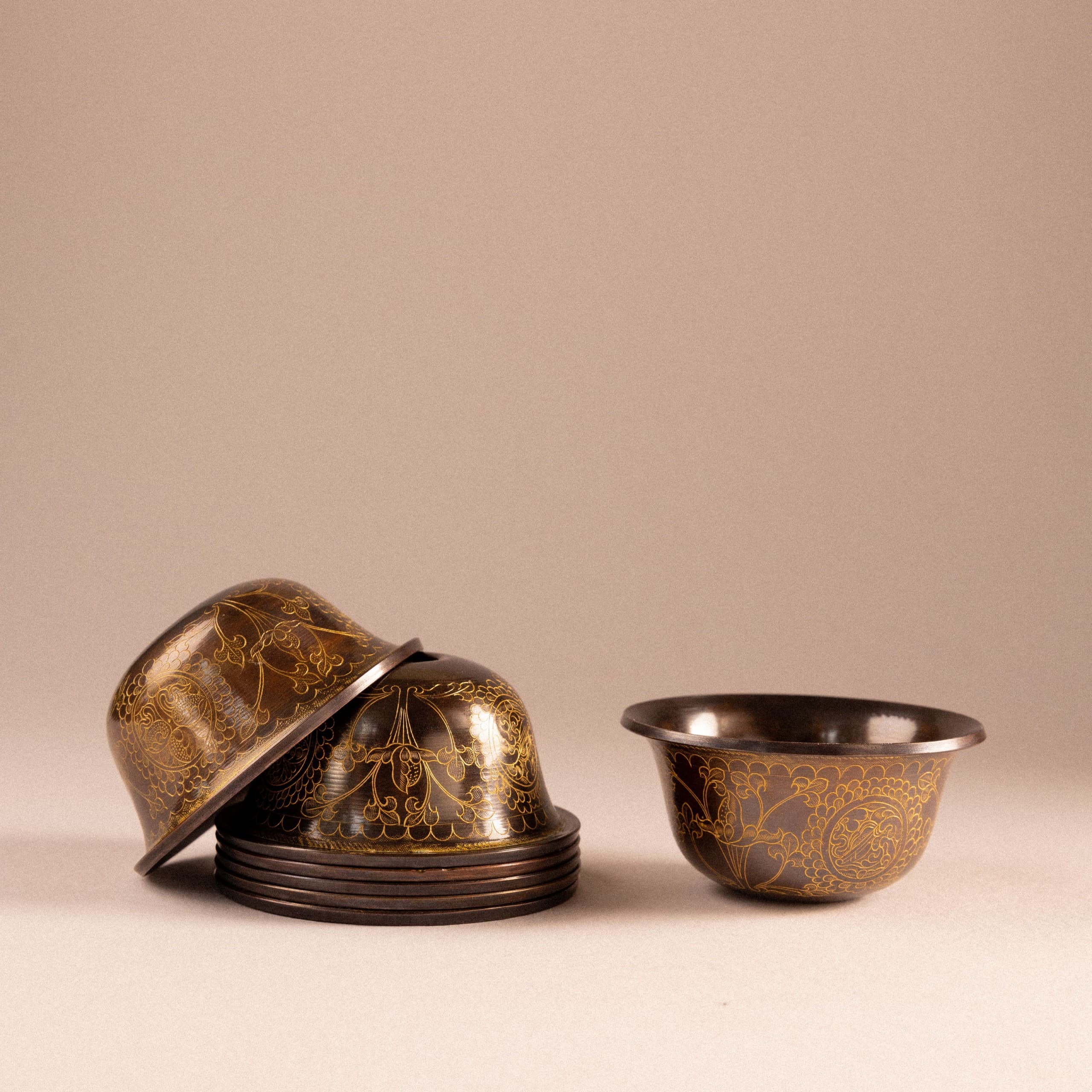 Large bowls without foot